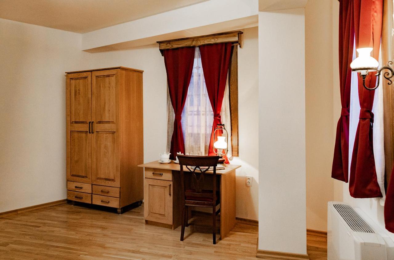 Guest Mansion, Гостински Палат Rostusa Exterior photo