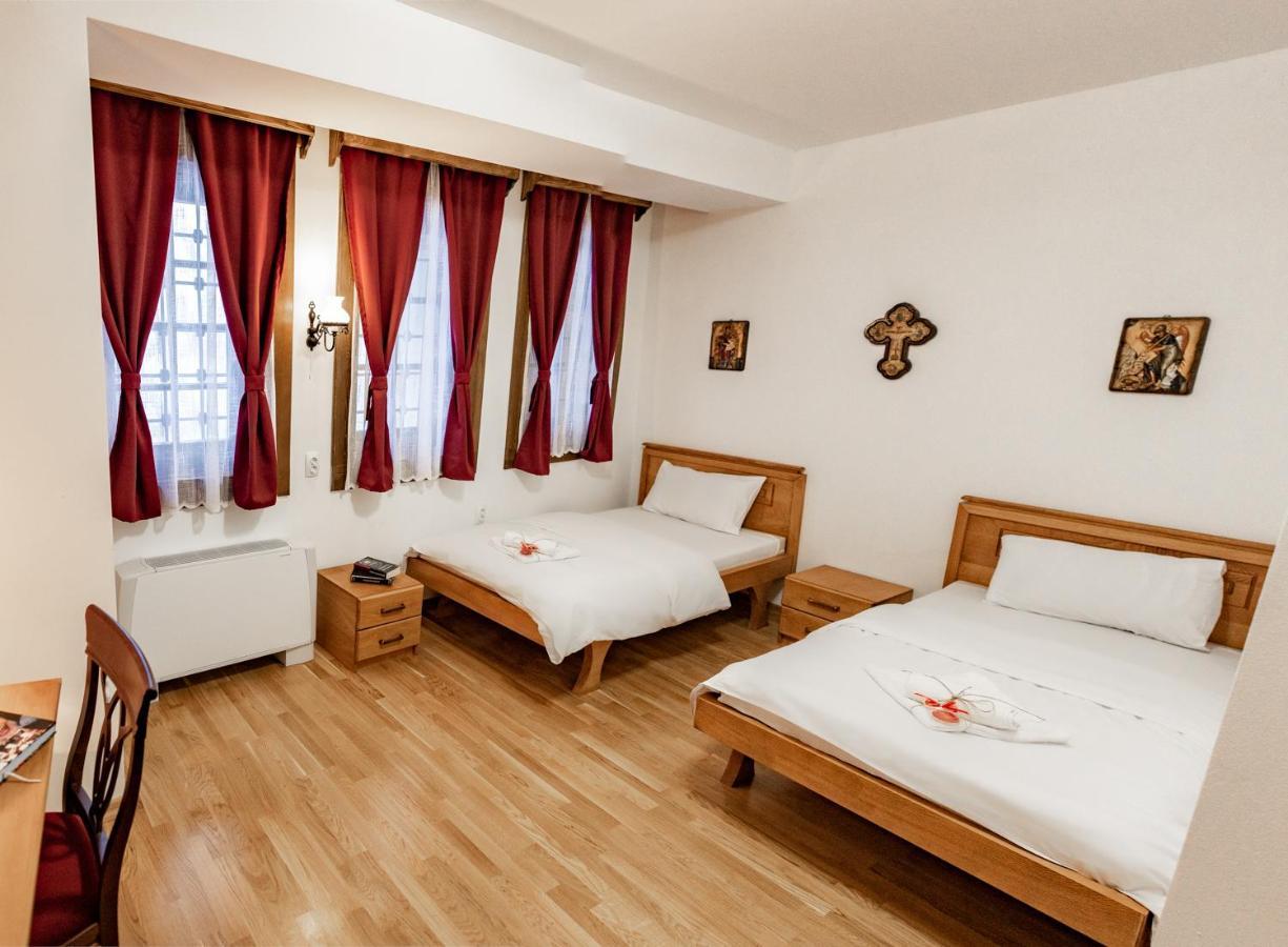 Guest Mansion, Гостински Палат Rostusa Exterior photo
